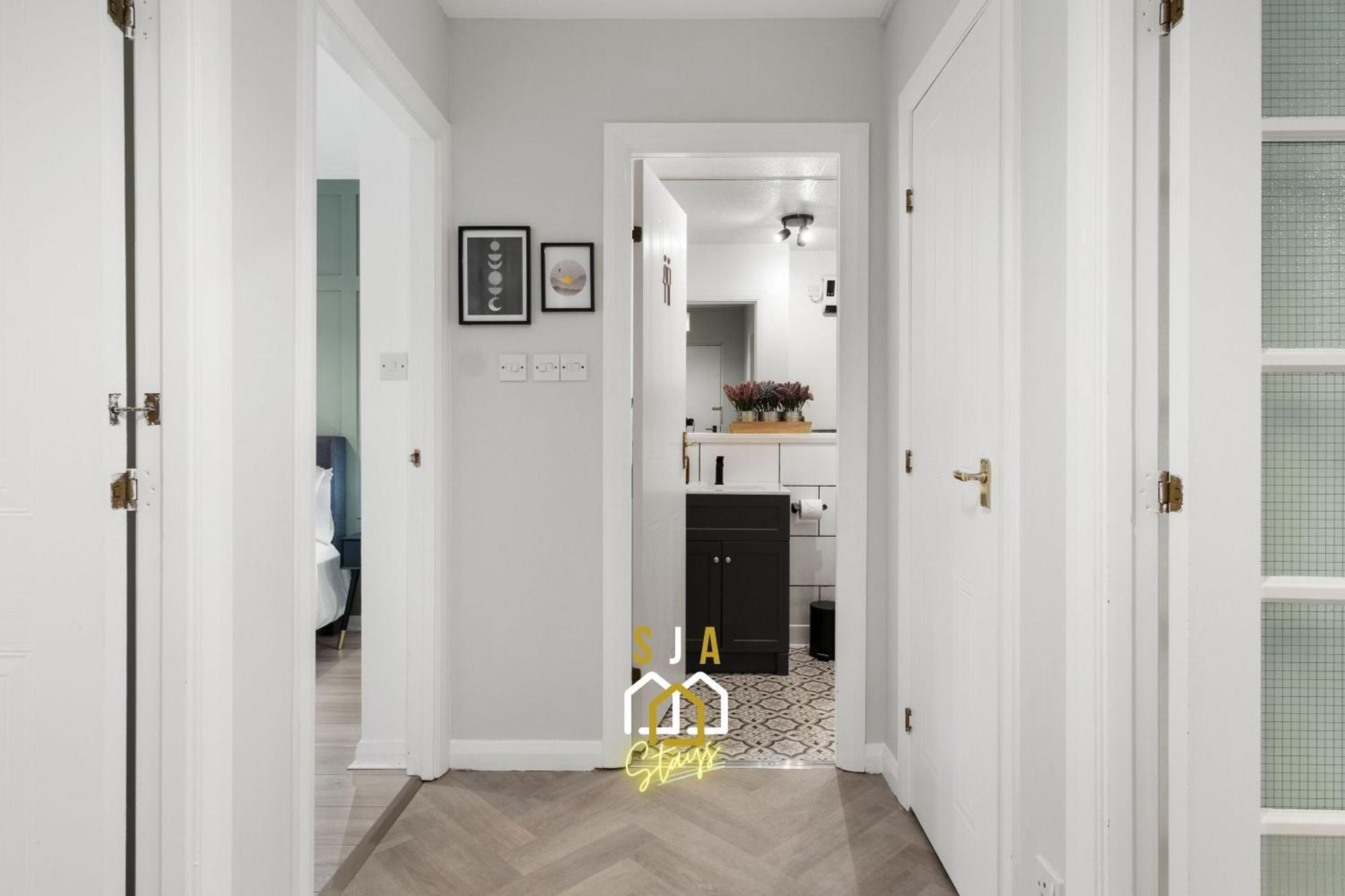 Apartment Strawberrybank - Sja - Modern 2 Bed *