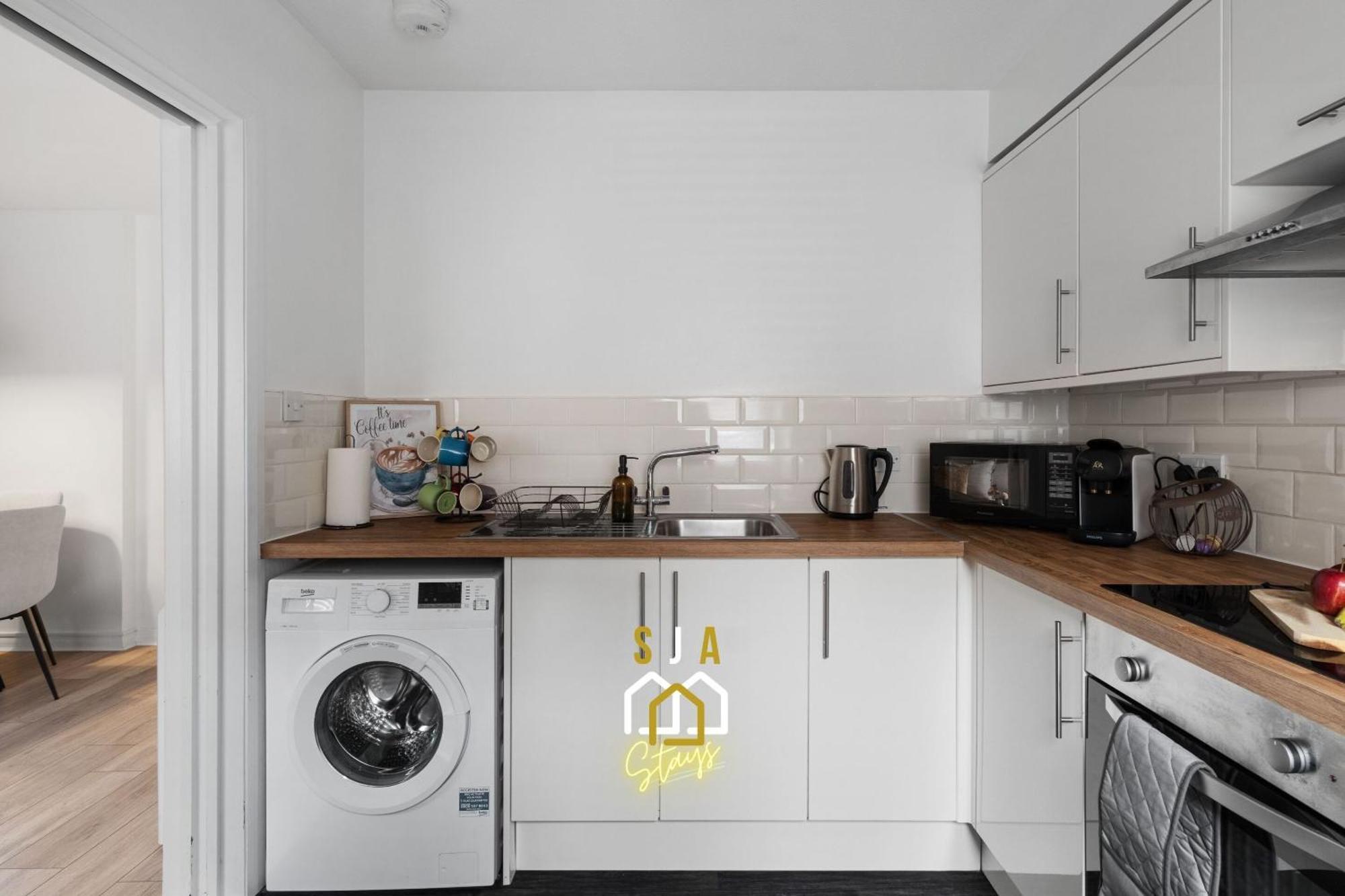 Apartment Strawberrybank - Sja - Modern 2 Bed *